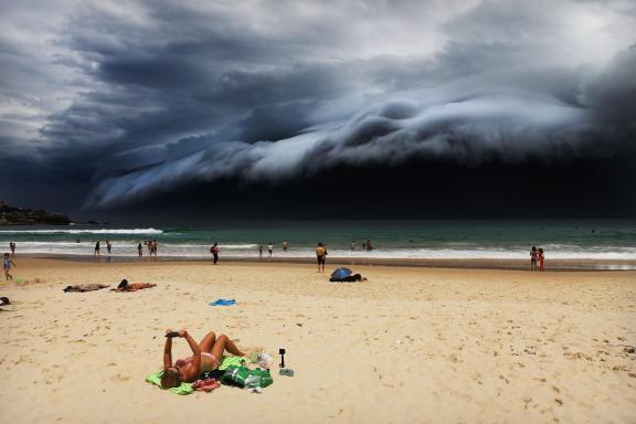 storm over, bondi beach world press photo