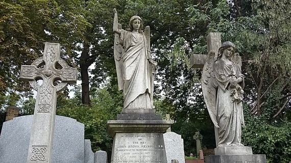 highgate cemetery statuary